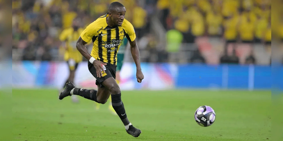 Tottenham Dekati Moussa Diaby, Sang Raja Assist dengan Gaji Fantastis Tottenham Dekati Moussa Diaby, Sang Raja Assist dengan Gaji Fantastis