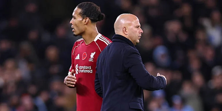 Van Dijk Tegaskan Arne Slot Berhak Marah Usai Liverpool Kalah dari Wolves
